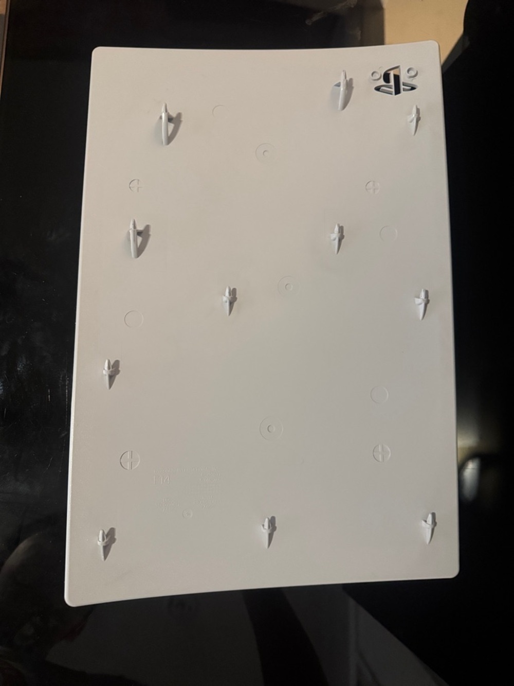 PS5 White Panel - Picture 2 of 4